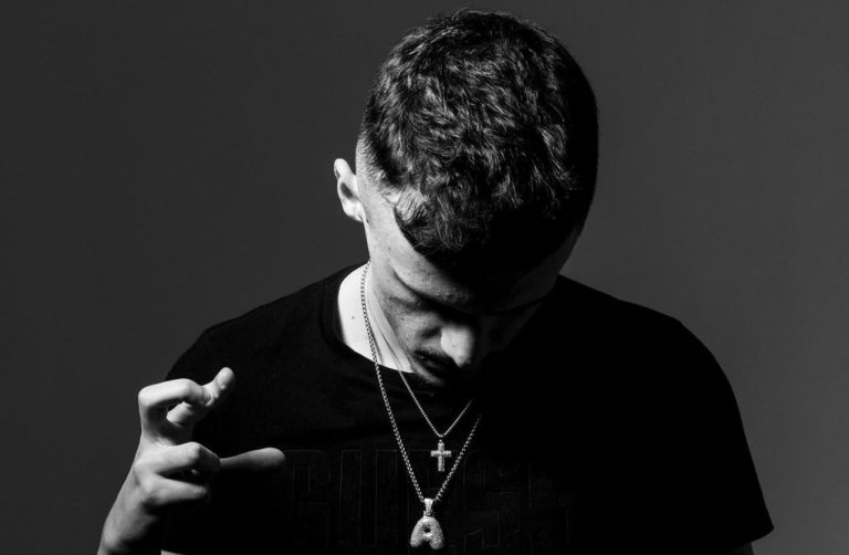 “Replay”, il nuovo singolo del mesagnese ‘Aries’