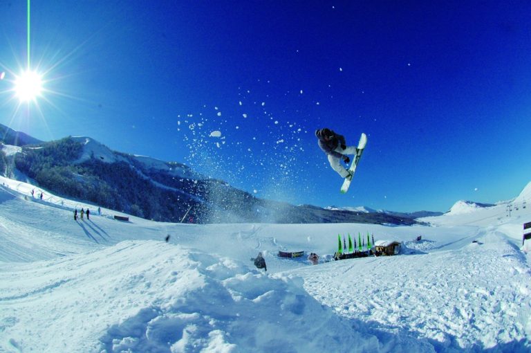 Turismo, tendenze di viaggio per il Natale 2023: neve ma non solo